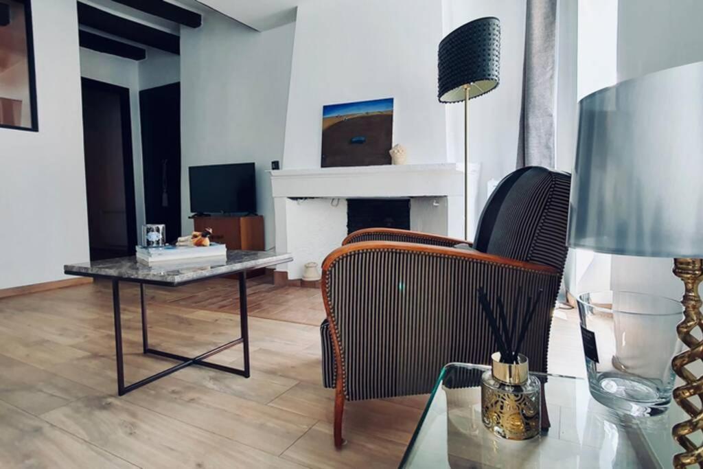 Le Carnot 2 Etoiles Hypercentre Vieille Ville Annecy Eksteriør bilde